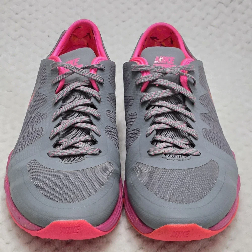 Nike 2015 Dual Fusion TR 3 #724812-005 Women's Size 8‎ Gray Pink Running Shoes